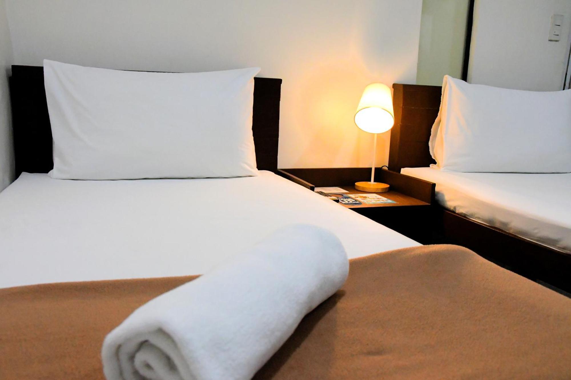 Arzo Hotel Makati Makati City Exterior photo