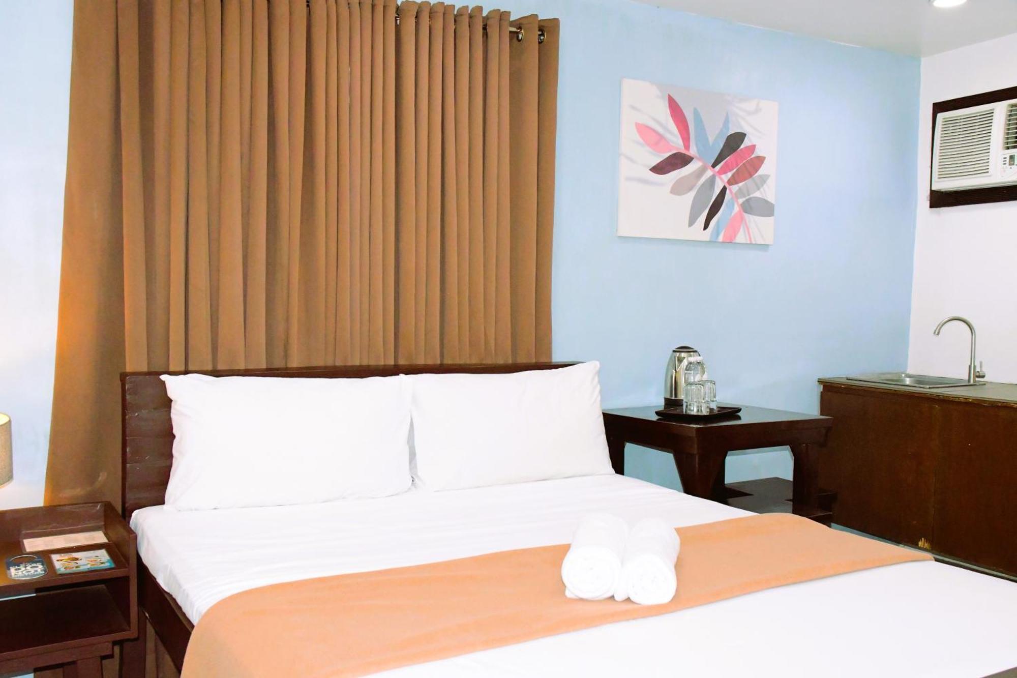 Arzo Hotel Makati Makati City Exterior photo
